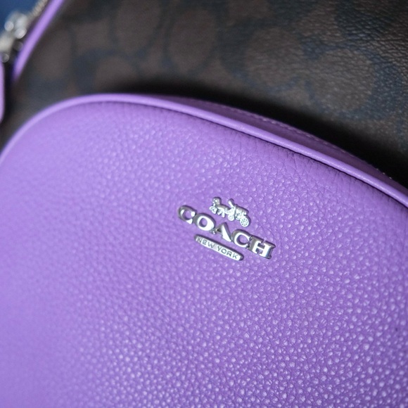 Coach Court Backpack - Picture 4 of 8